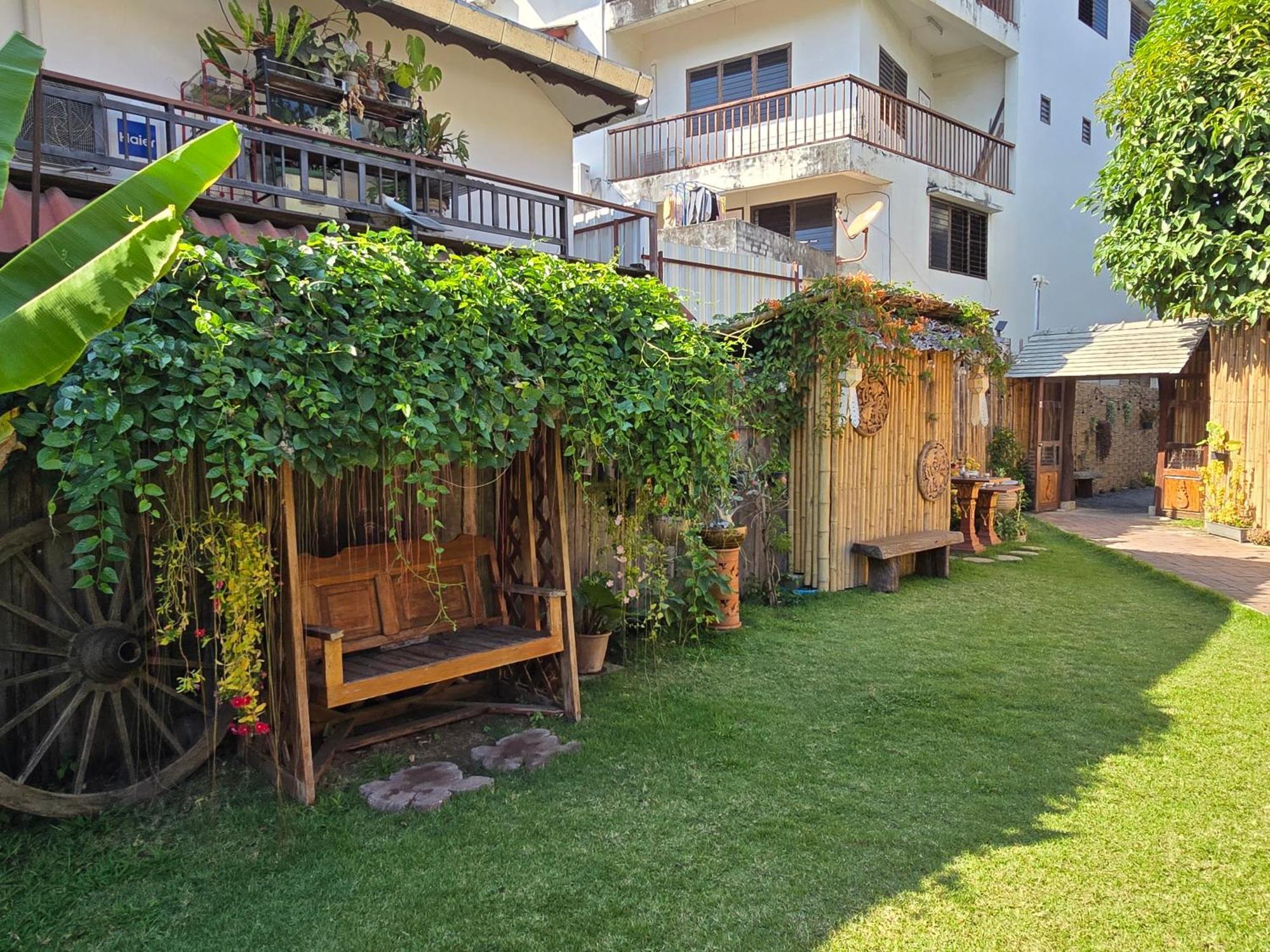 The Old City Rooms Chiang Mai Buitenkant foto